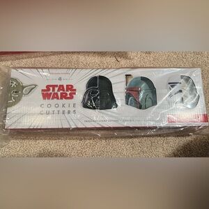 WILLIAMS-SONOMA STAR WARS SET OF 4 COOKIE CUTTERS